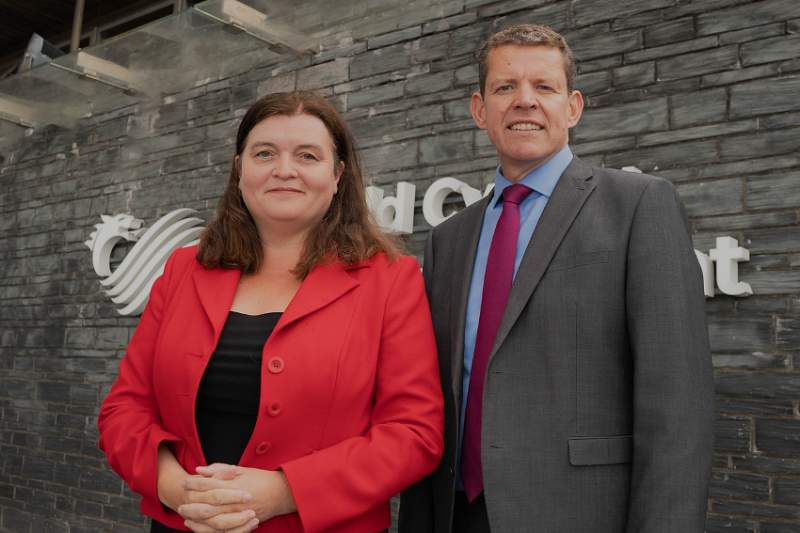 Sioned William a Rhun ap Iorwerth