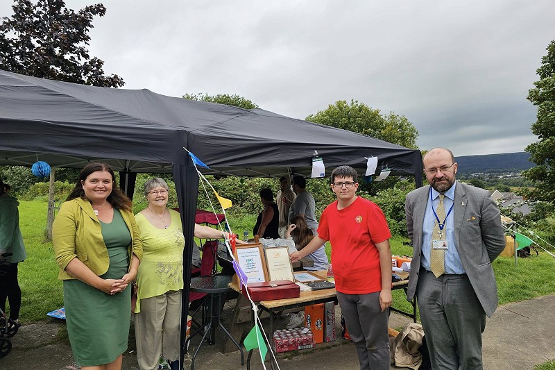 Sioned Williams yn Niwrnod Hwyl yr Haf Castell-nedd